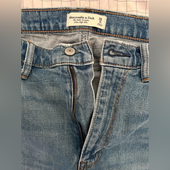Abercrombie Ankle Straight - Picture 2 of 2